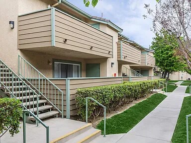 Foto principal - 1780 W Lincoln Ave