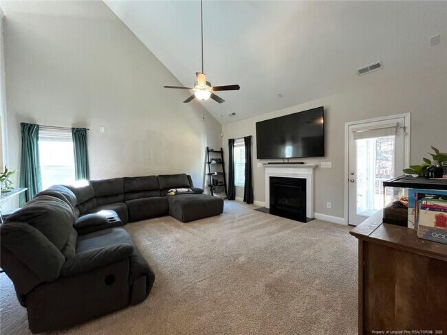 Building Photo - 95 Heatherwood Dr