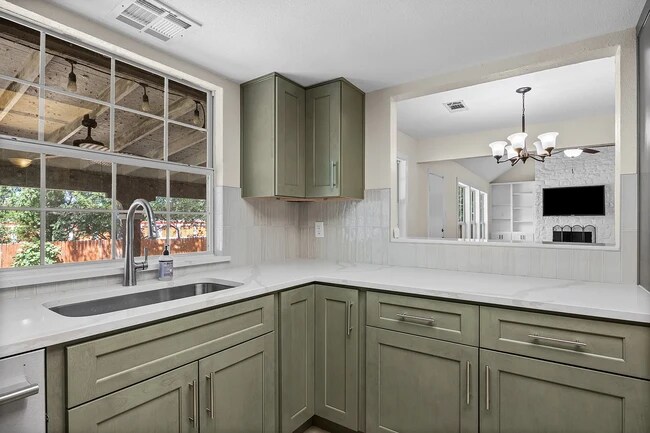 Building Photo - 7206 Teaberry Dr
