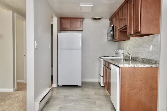 Kitchen - PARK MANOR -- 183