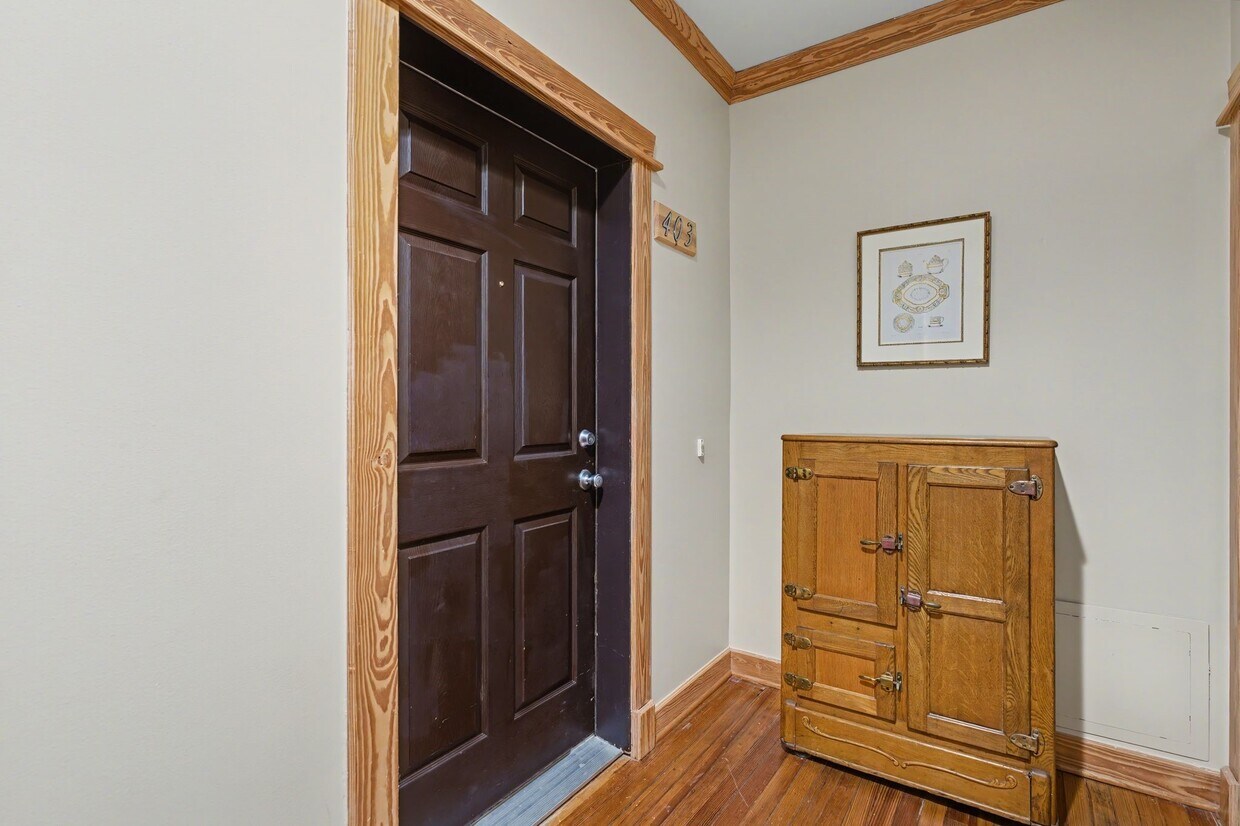 Foto del edificio - 215 W Norma St