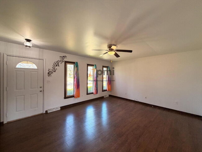 Foto del edificio - 9537 Arthur St