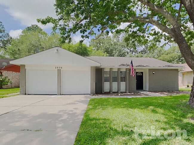Building Photo - 2806 W Birchdale Dr