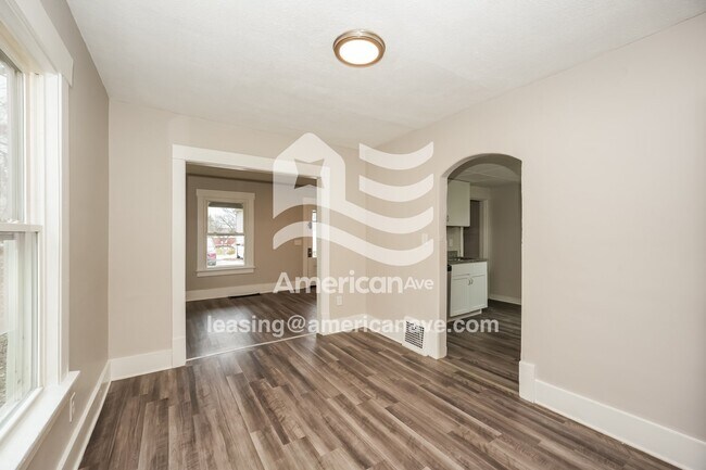 Foto del edificio - 1919 Widmer Ct NE