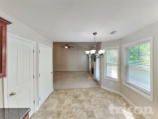 Foto del edificio - 94 Jackson Farms Dr