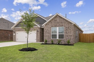 Building Photo - 420 Mystic Slopes Dr