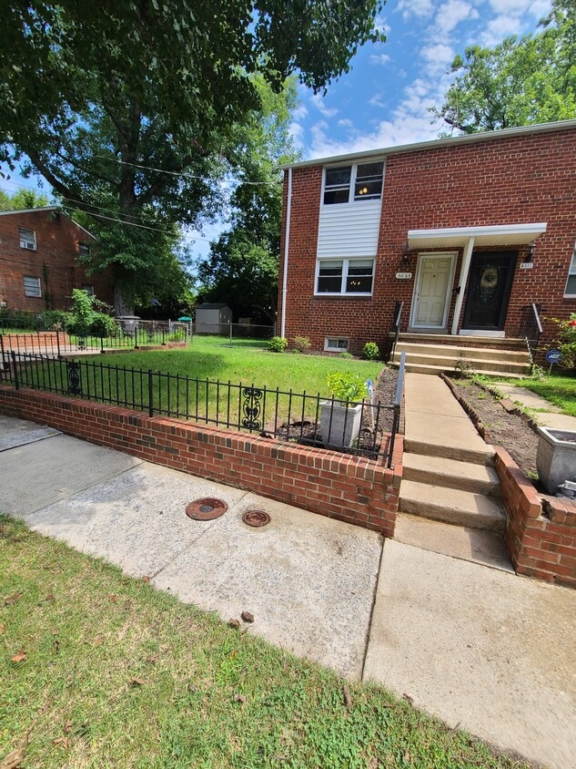 5023 37th Ave, Hyattsville, MD 20782 House for Rent in Hyattsville