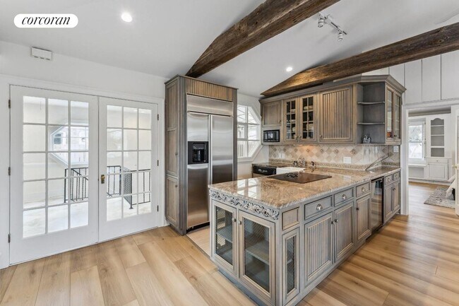 Foto del edificio - 710 Montauk Hwy