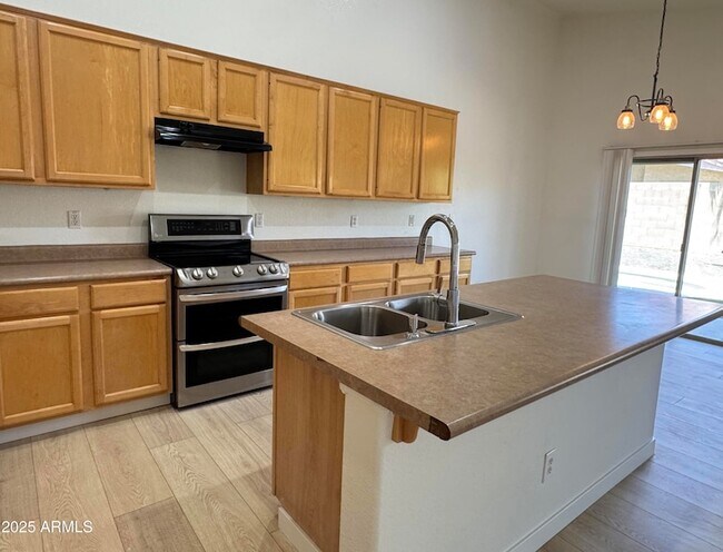 Building Photo - 7472 W Potter Dr