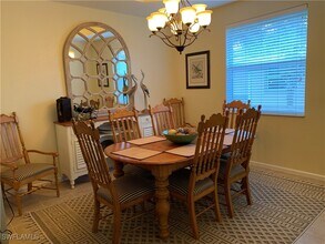 Building Photo - 6864 Ascot Dr