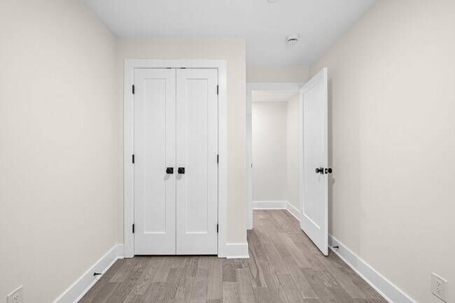 Foto del edificio - 3552 Warder St NW