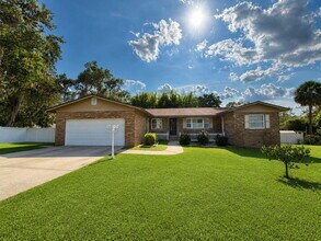 Building Photo - 439 Saturn Ln W
