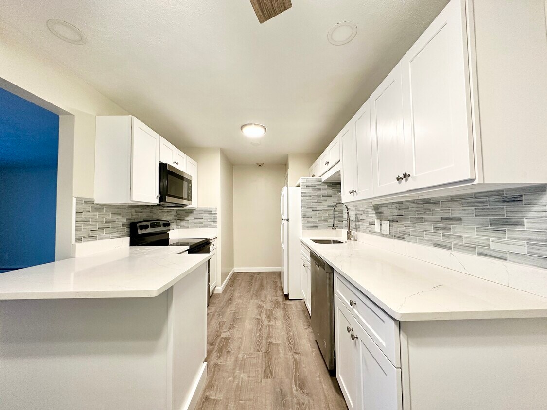 300 Smithfield Rd Unit B307, North Providence, RI 02904 Condo for