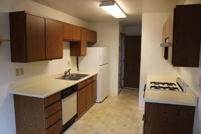 Building Photo - 1420 Rohnerville Rd