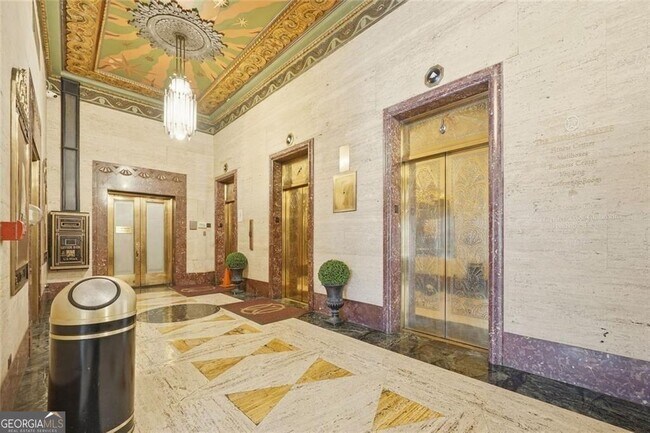 Foto del edificio - 32 Peachtree St NW