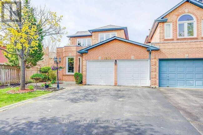 Building Photo - 5056 MOULIN ROUGE BSMT Crescent
