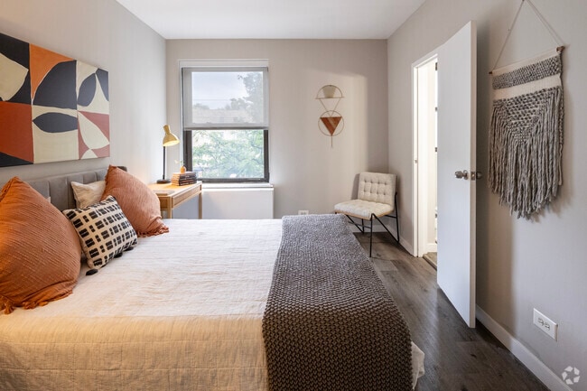 1HAB, 1BA - Dormitorio principal de 550 pies cuadrados - Times Square Apartments