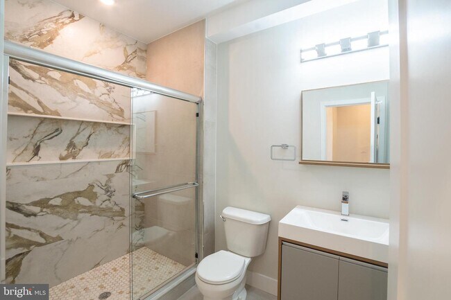 Foto del edificio - 2147 N Franklin St