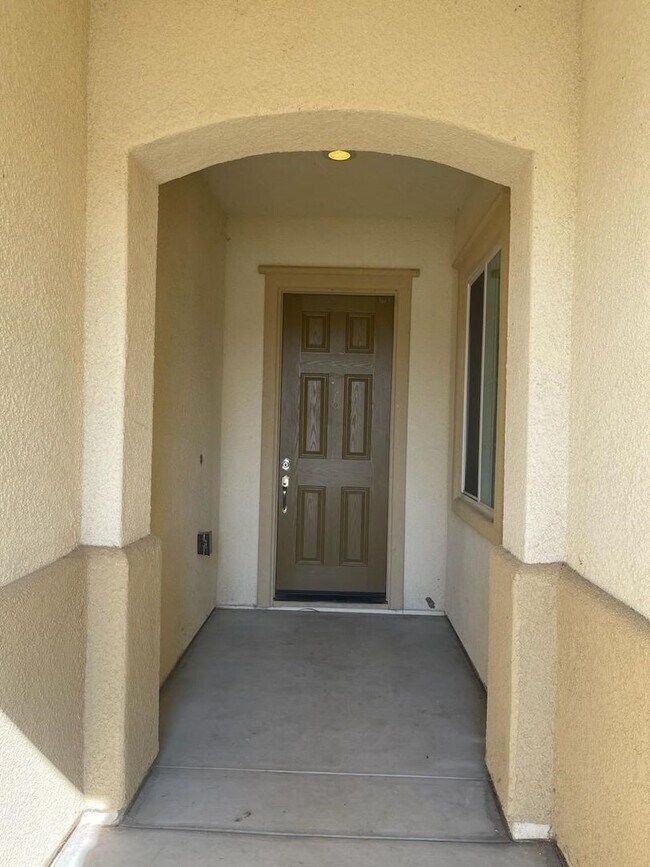 Foto del edificio - 15514 St Clement Way