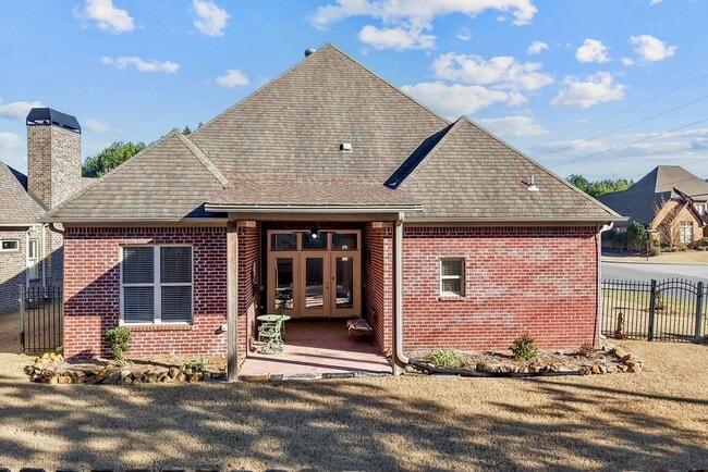 Foto del edificio - Looking for one-level living in one of Chelsea’s most-loved communities!