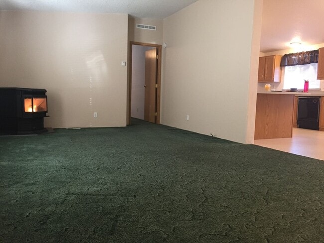 Foto del edificio - 3-Bed, 2-Bath Single-Family Home in Driggs