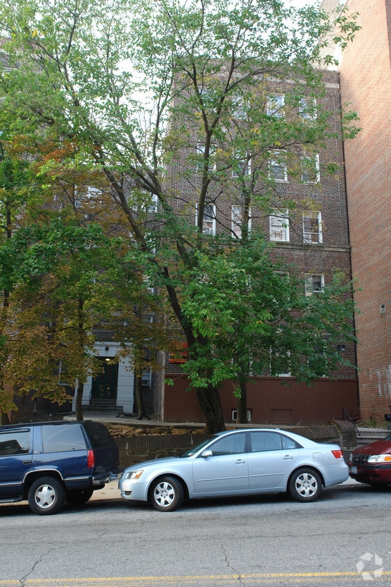 Primary Photo - 28 Caryl Ave