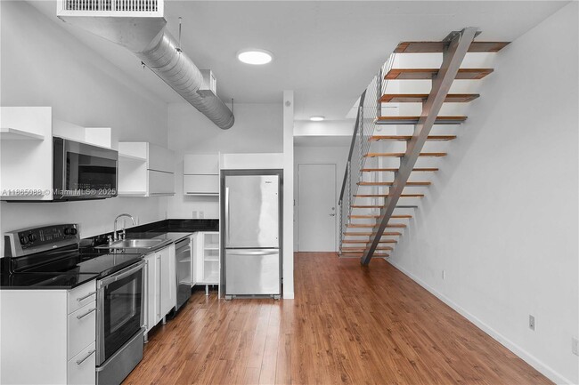 Foto del edificio - 690 SW 1st Ct