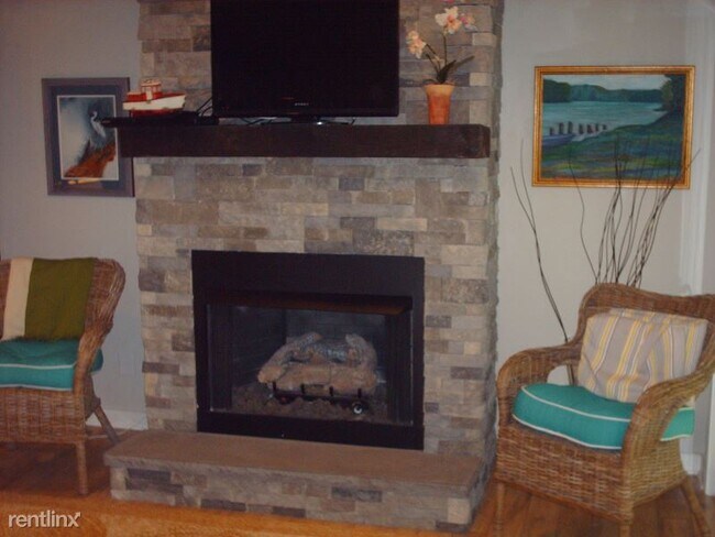 Building Photo - 1 br, 2 bath Townhome - 14231 Harbour Place