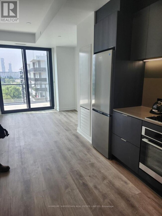 Photo du bâtiment - 3009 Novar Rd