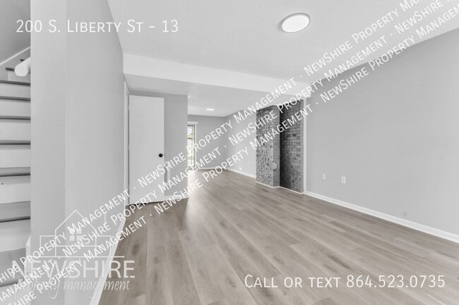 Foto del edificio - 200 S Liberty St