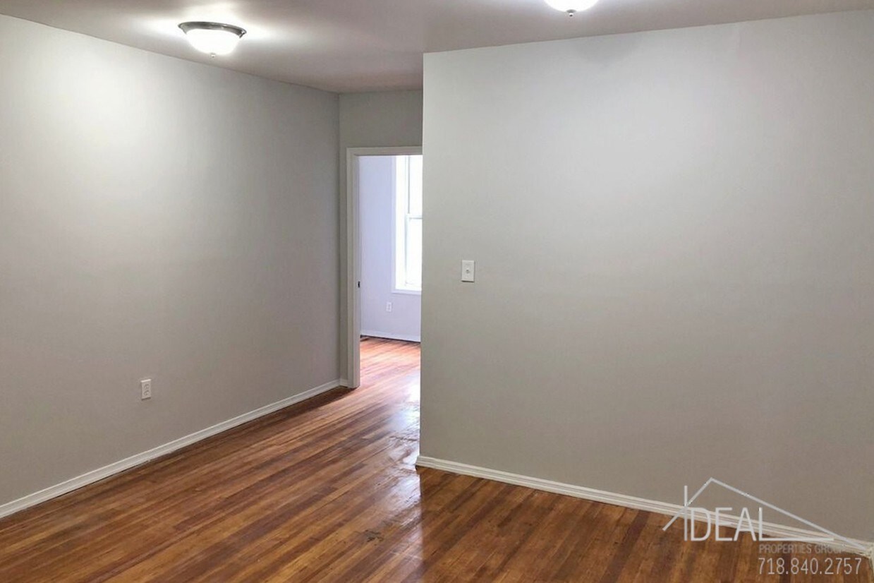 Primary Photo - Wonderful Junior 1 Bedroom in Bushwick!
