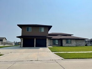 Building Photo - 7800 Yankee Woods Dr