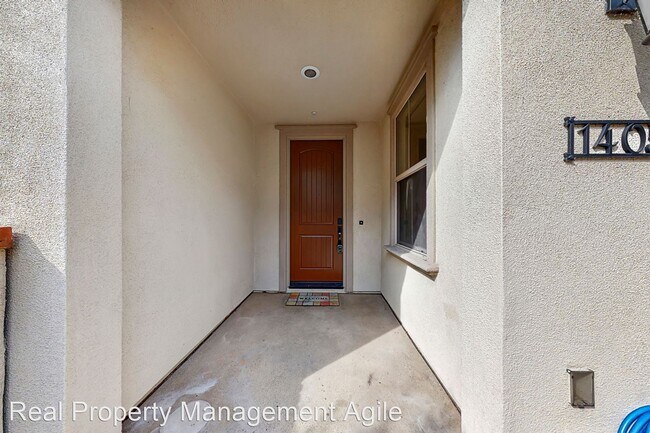 Building Photo - 2 br, 2 bath House - 1405 El Paseo