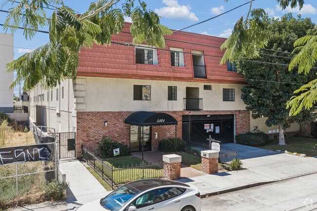 Building Photo - 5121 Klump Ave.