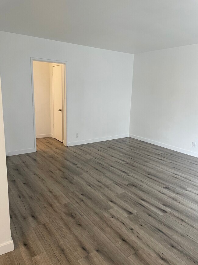 Living room - 12329 Oxnard St