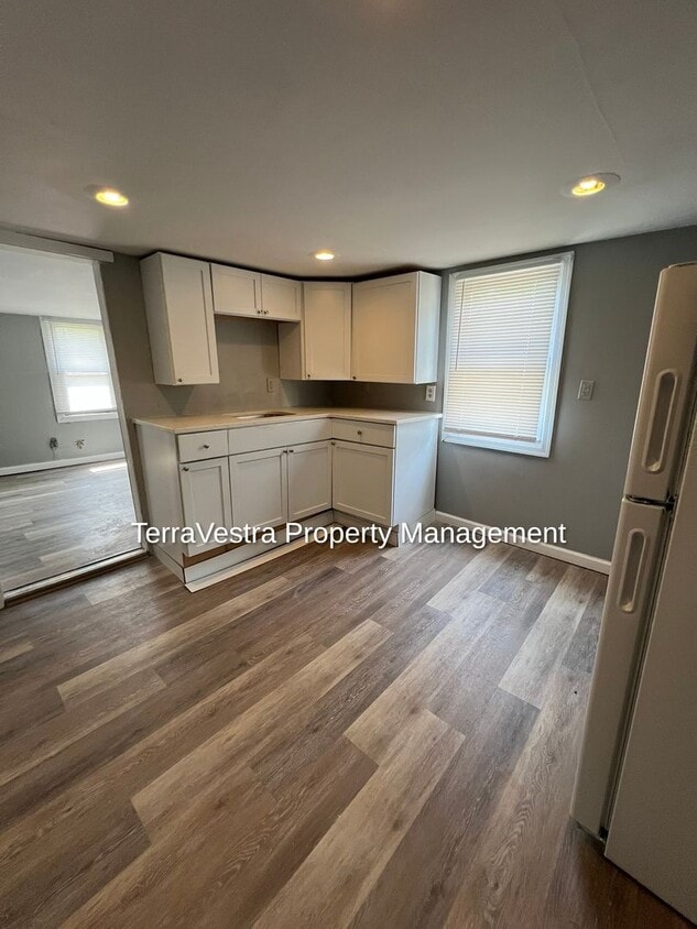 Primary Photo - Single family home in Millville! Eligible for $500 Security Deposit.