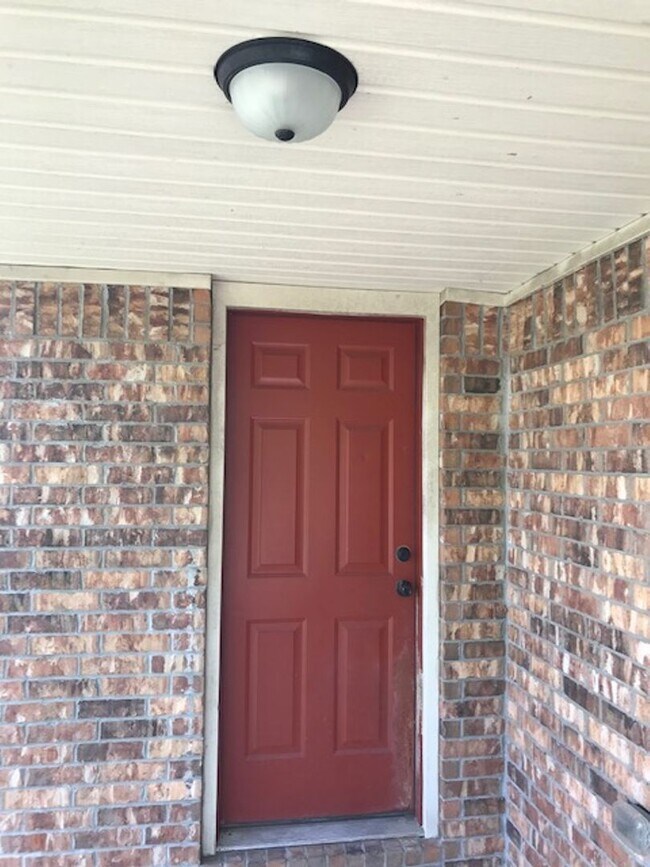 Building Photo - Nice home 3 Bedroom 2 Bathroom House in North Little Rock, Arkansas
