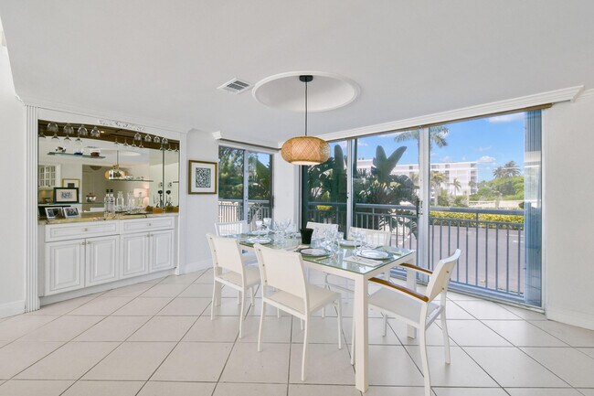 Building Photo - 2780 S Ocean Blvd