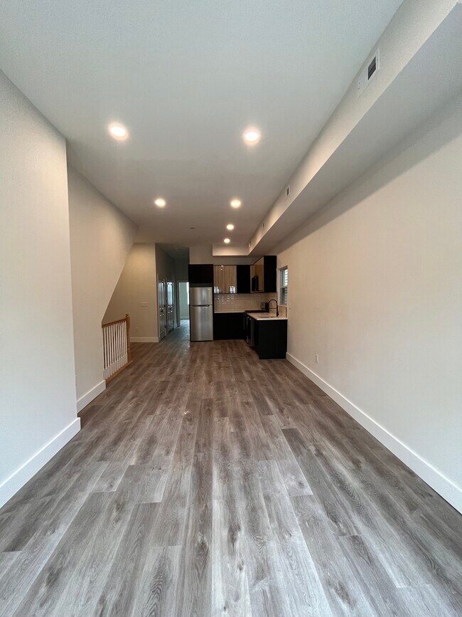 Unit 1 - 165 Clerk St