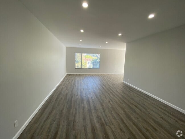 Building Photo - Peerless Apartments