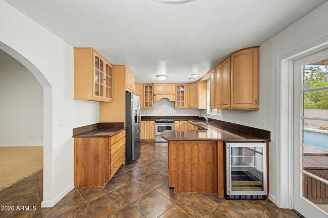 Building Photo - 17035 E Cascade Dr