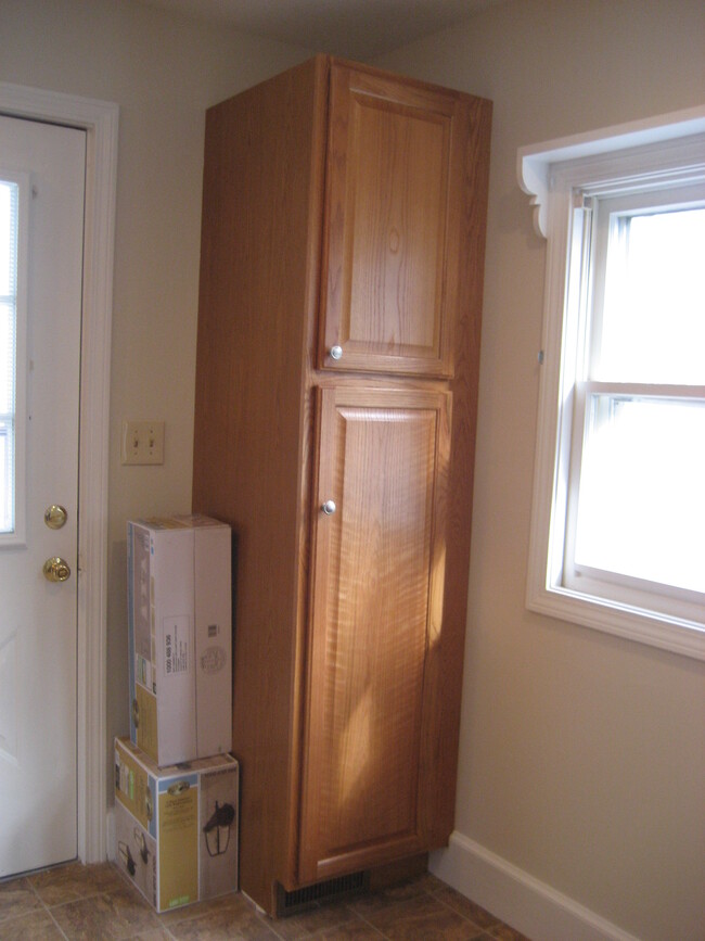 Building Photo - 6 Davis Pl