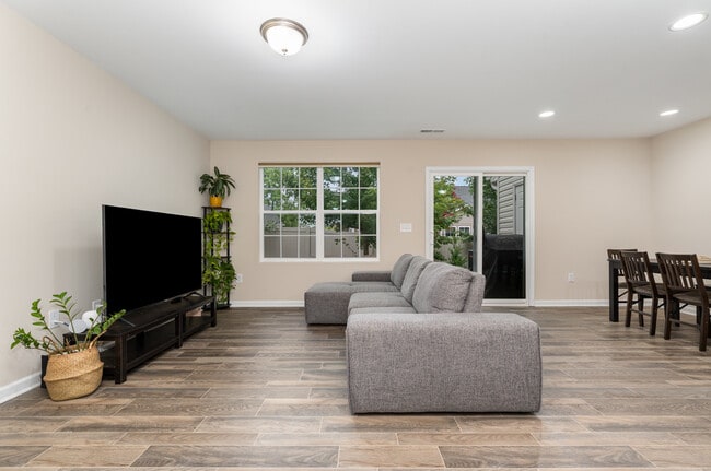 Building Photo - 3831 Copperfield Ct