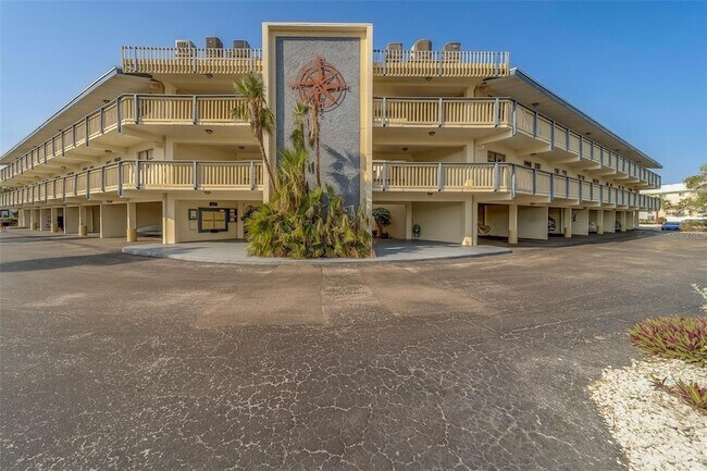 Foto del edificio - 11650 Capri Cir S