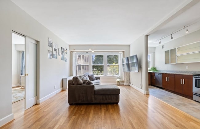 Photo - 3901 Cathedral Ave NW Apartment