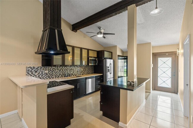 Building Photo - 10398 Orange Ct