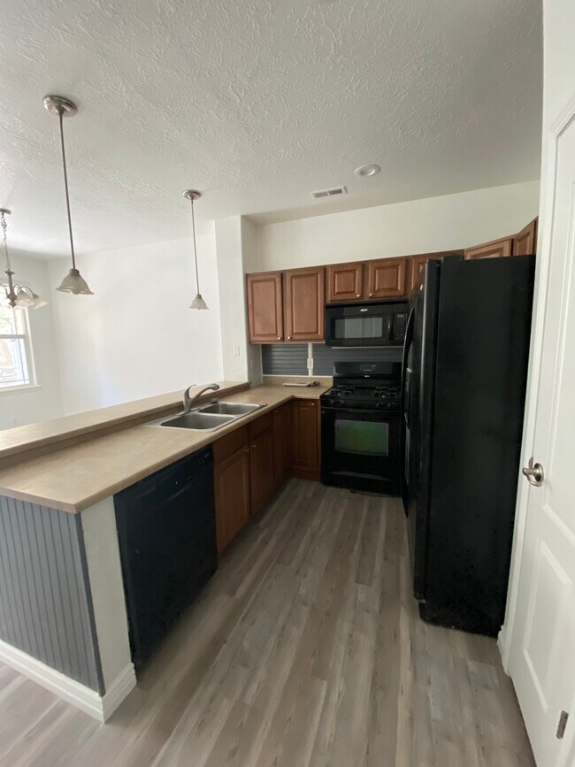 24 S 1520 W, Pleasant Grove, UT 84062 Townhome Rentals in Pleasant