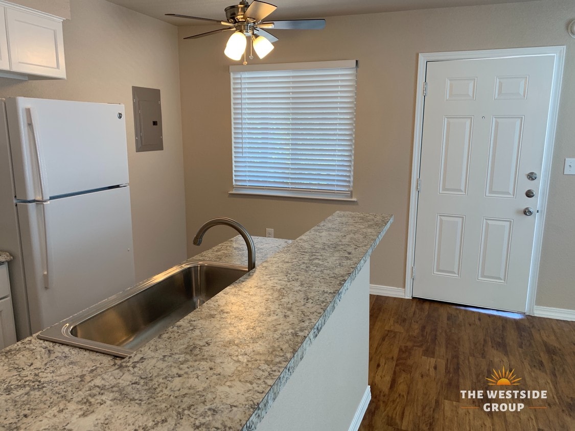 Kitchen Appliances - Waterston Apartments