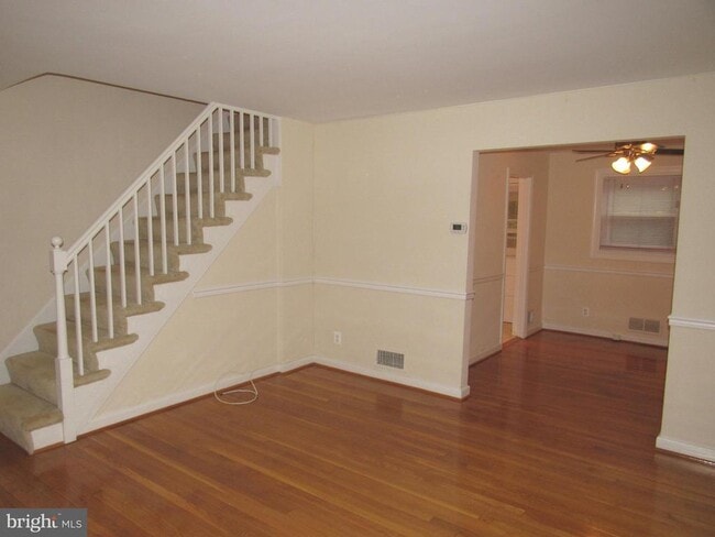 Building Photo - 121 E Glendale Ave