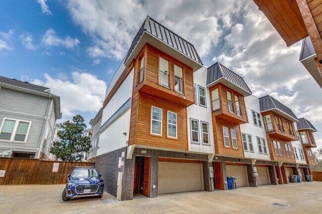 Foto del edificio - 2320 Stutz Dr